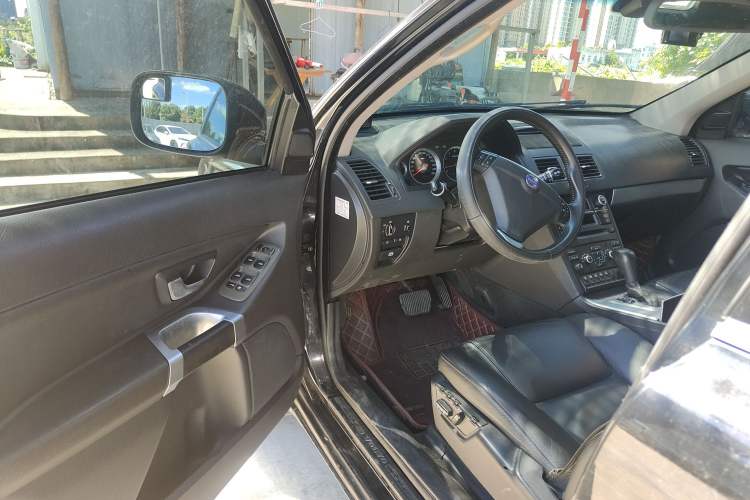 Used Volvo XC Classic 2014 T5 Luxury Edition Interior 3