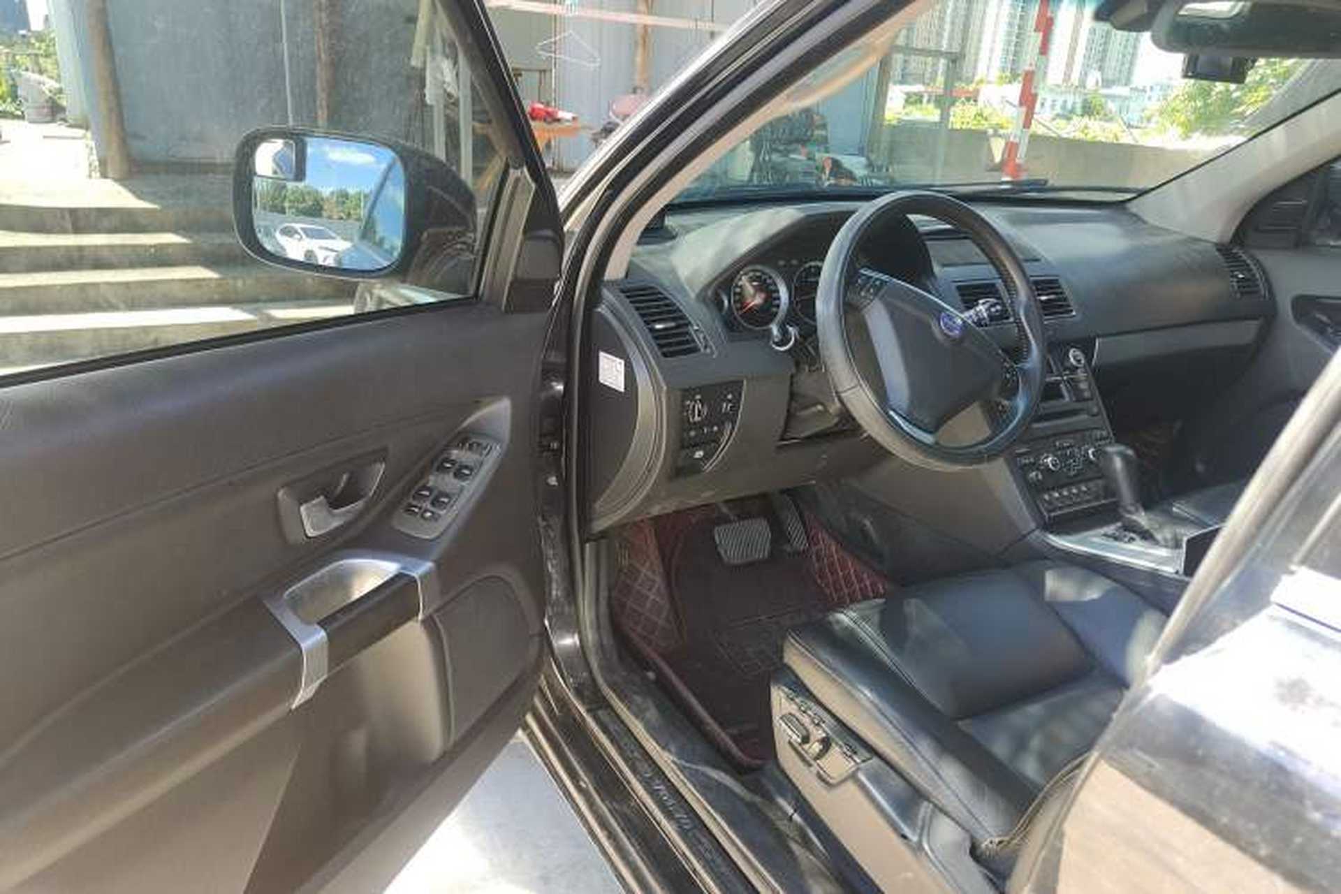 Used Volvo XC Classic 2014 T5 Luxury Edition Interior 3