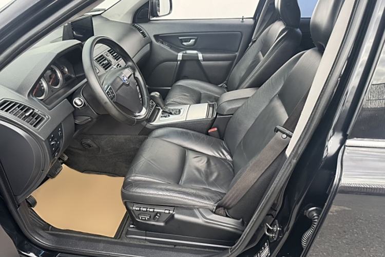 Used Volvo XC Classic 2014 T5 Luxury Edition Interior 3