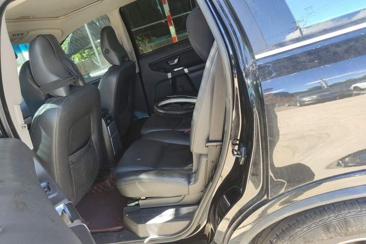 Used Volvo XC Classic 2014 T5 Luxury Edition Interior 4