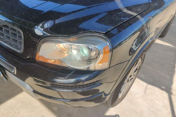 Used Volvo XC Classic 2014 T5 Luxury Edition Left Front Headlight
