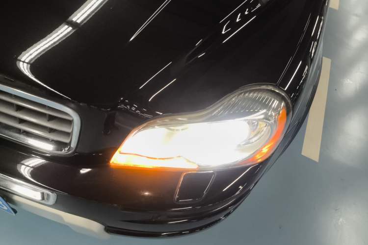 Used Volvo XC Classic 2014 T5 Luxury Edition Left Front Headlight