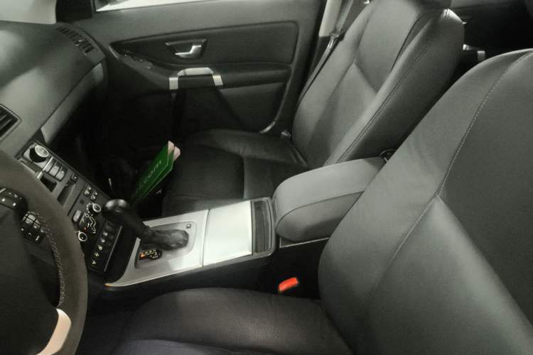 Used Volvo XC Classic 2014 T5 Luxury Edition Left Front Seat