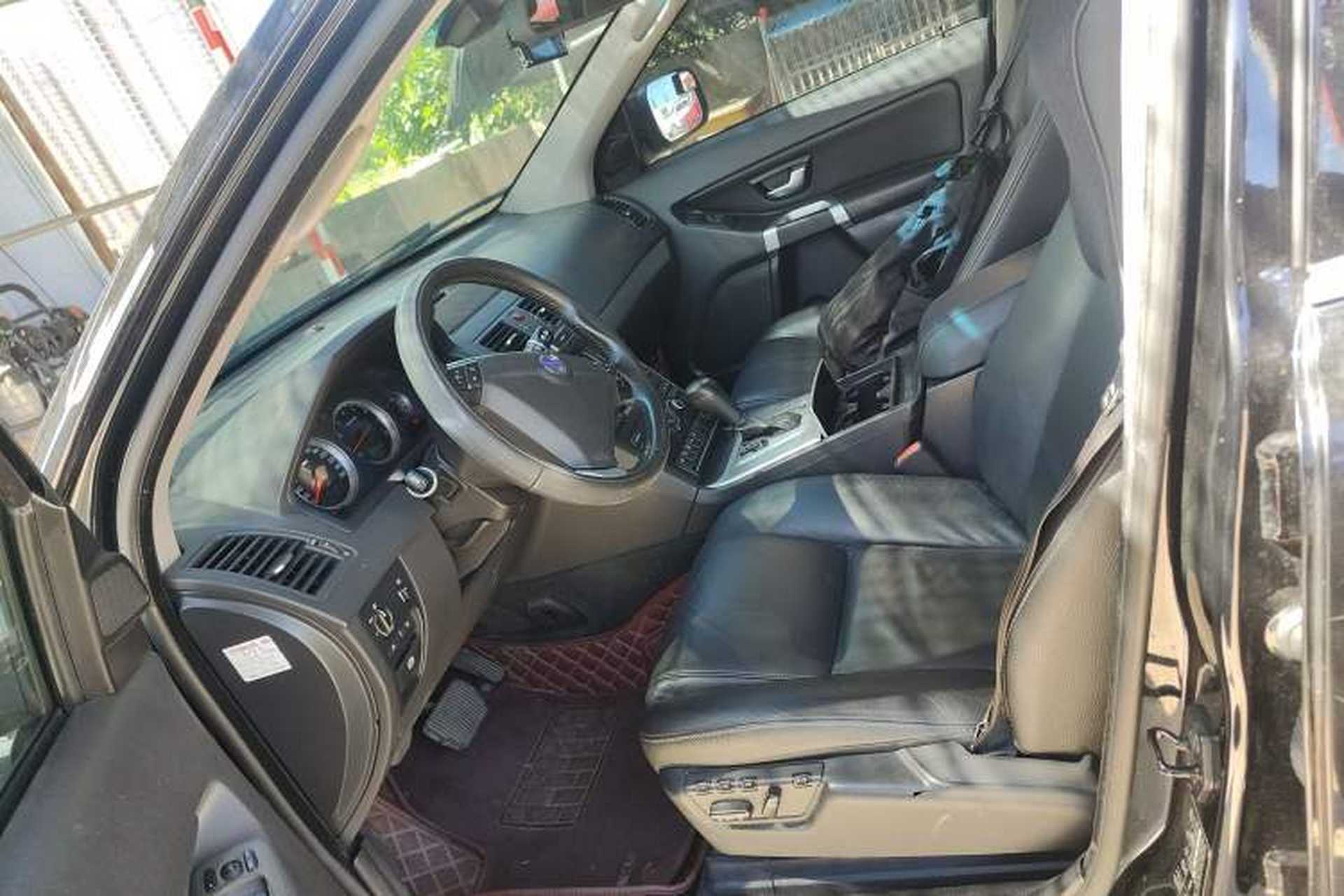 Used Volvo XC Classic 2014 T5 Luxury Edition Left Front Seat