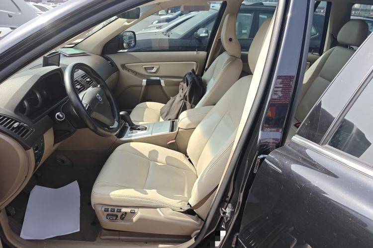 Used Volvo XC Classic 2014 T5 Luxury Edition Left Front Seat