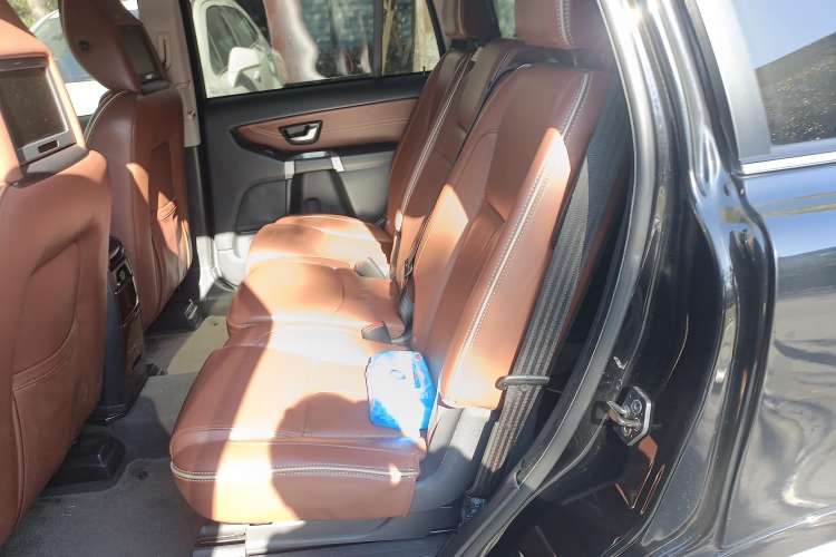 Used Volvo XC Classic 2014 T5 Executive Edition Left Rear Seat