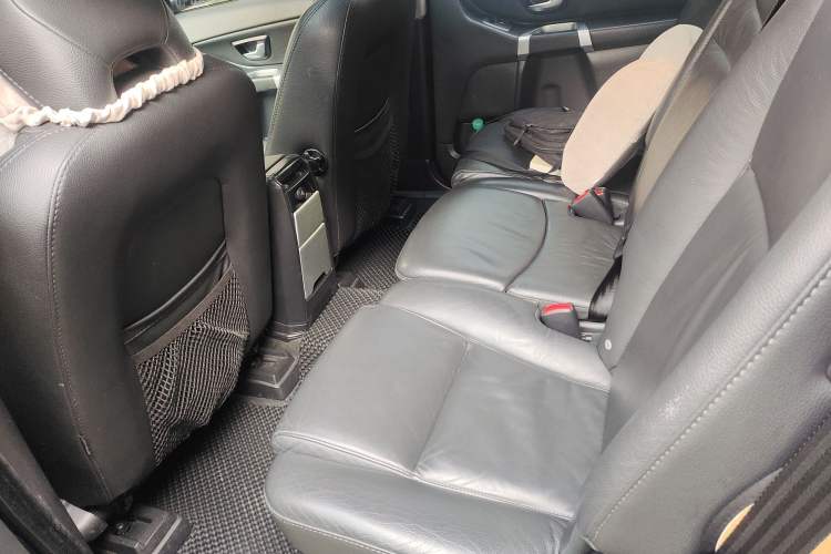 Used Volvo XC Classic 2014 T5 Luxury Edition Left Rear Seat