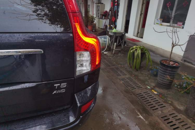 Used Volvo XC Classic 2014 T5 Luxury Edition Right Rear Taillight
