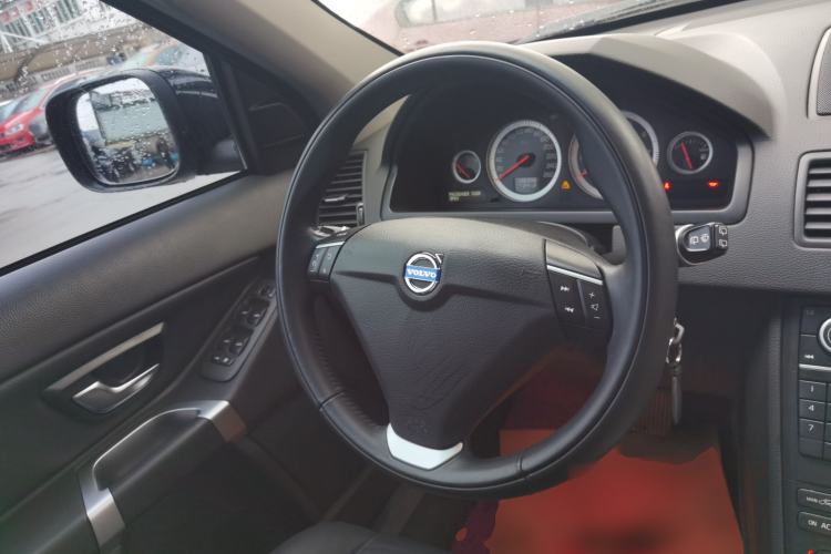 Used Volvo XC Classic 2014 T5 Luxury Edition Steering Wheel