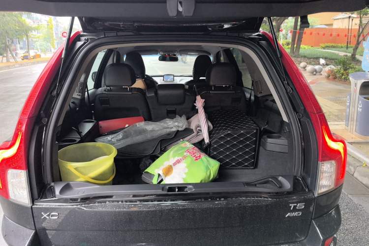 Used Volvo XC Classic 2014 T5 Luxury Edition Trunk