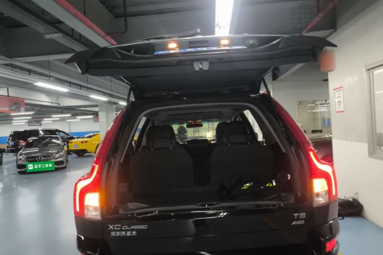 Used Volvo XC Classic 2014 T5 Luxury Edition Trunk