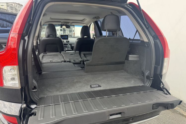 Used Volvo XC Classic 2014 T5 Luxury Edition Trunk