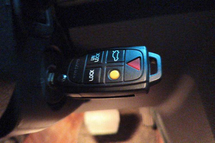 Used Volvo XC Classic 2014 T5 Luxury Edition Vehicle Key