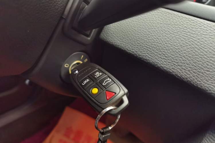 Used Volvo XC Classic 2014 T5 Luxury Edition Vehicle Key