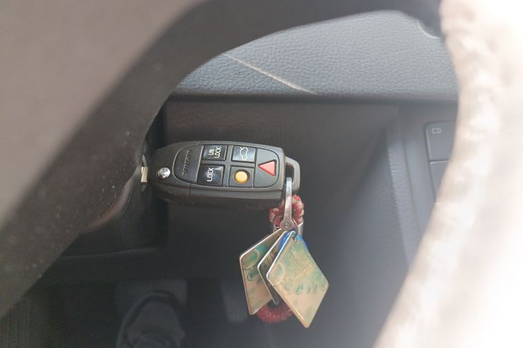 Used Volvo XC Classic 2014 T5 Executive Edition Vehicle Key