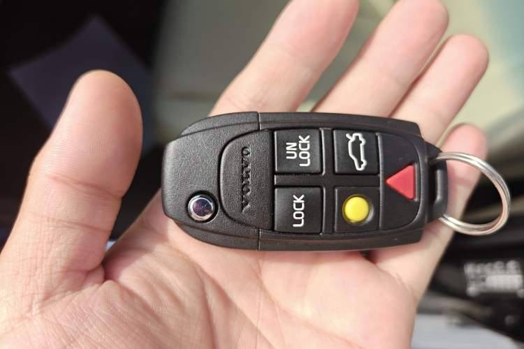 Used Volvo XC Classic 2014 T5 Luxury Edition Vehicle Key