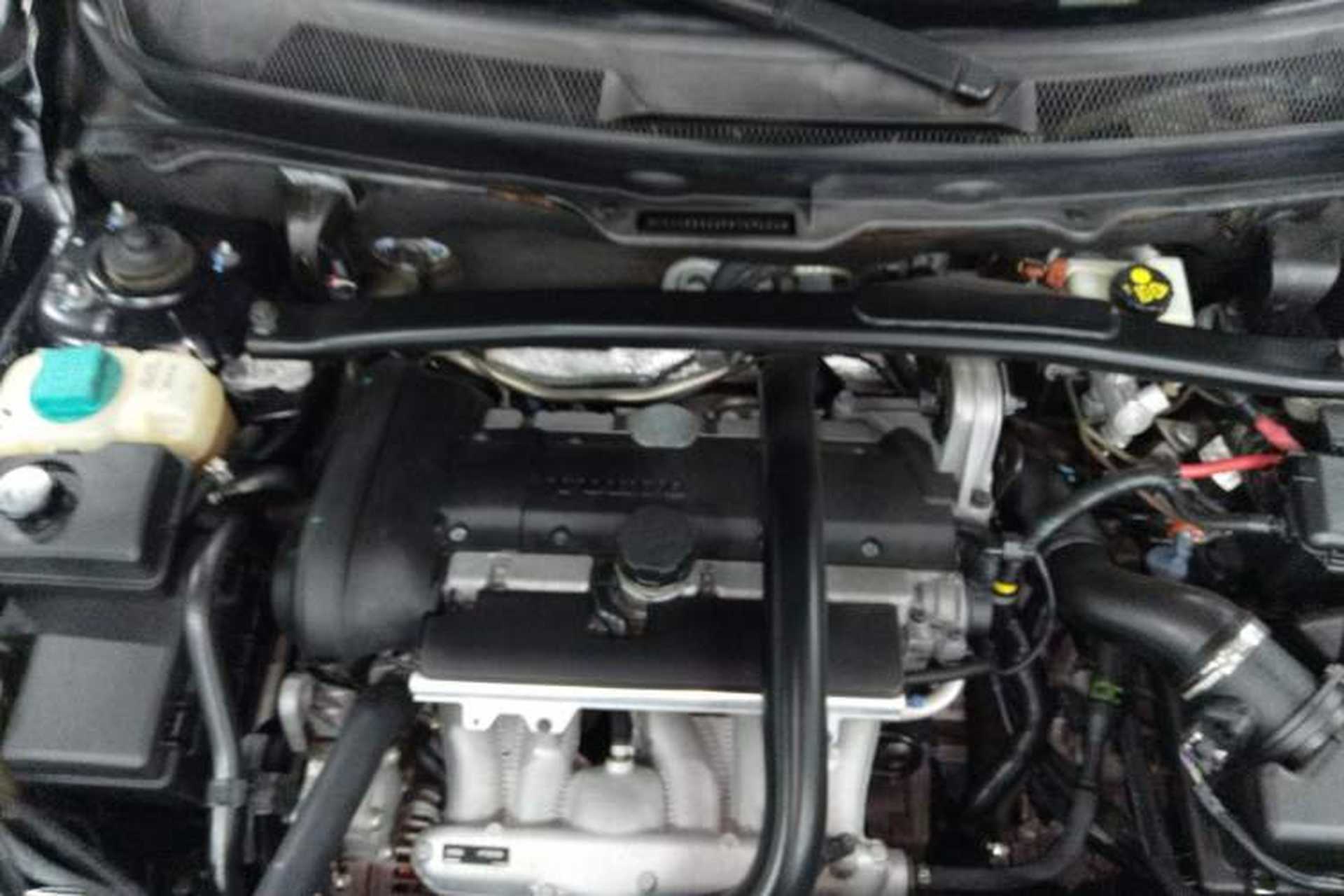 Used Volvo XC Classic 2014 T5 Luxury Edition Engine Bay