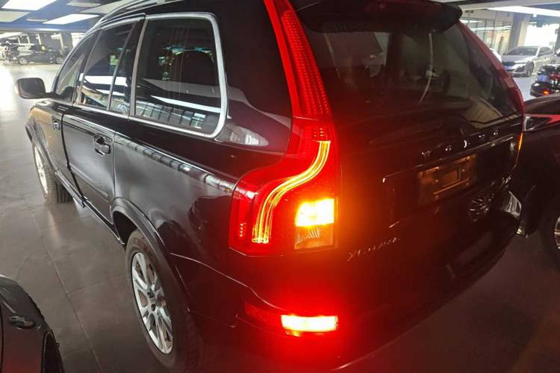 Used Volvo XC Classic 2014 T5 Luxury Edition Exterior 3