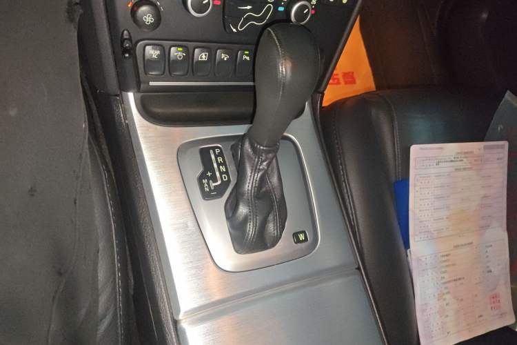 Used Volvo XC Classic 2014 T5 Luxury Edition Gear Lever