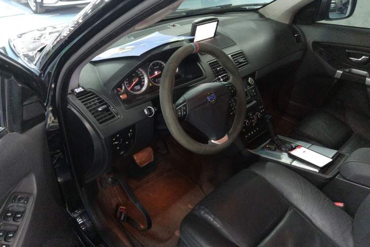 Used Volvo XC Classic 2014 T5 Luxury Edition Interior 3