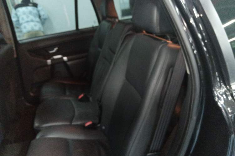 Used Volvo XC Classic 2014 T5 Luxury Edition Interior 4