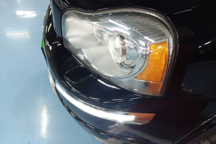 Used Volvo XC Classic 2014 T5 Luxury Edition Left Front Headlight