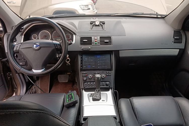 Used Volvo XC Classic 2014 T5 Luxury Edition Center Console