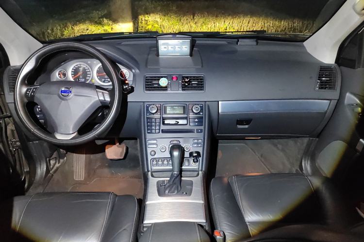 Used Volvo XC Classic 2014 T5 Luxury Edition Center Console