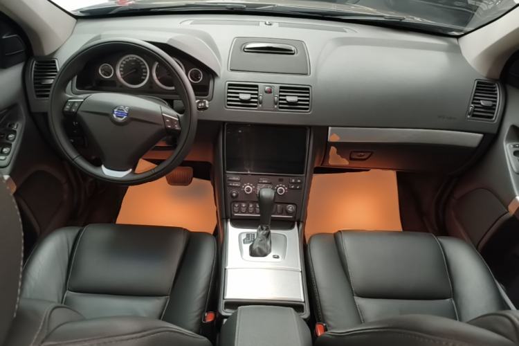 Used Volvo XC Classic 2014 T5 Luxury Edition Center Console
