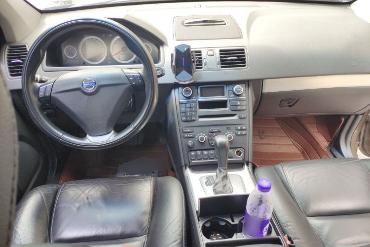 Used Volvo XC Classic 2014 T5 Luxury Edition Center Console