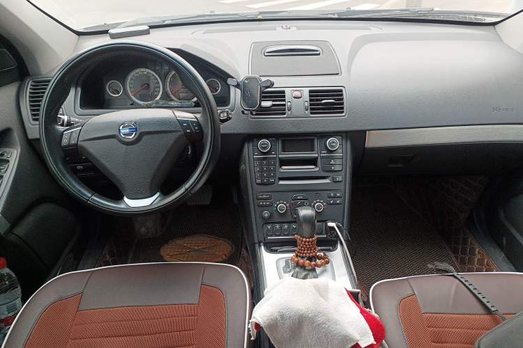 Used Volvo XC Classic 2014 T5 Luxury Edition Center Console