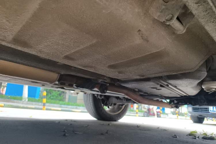 Used Volvo XC Classic 2014 T5 Executive Edition Chassis Rear Left