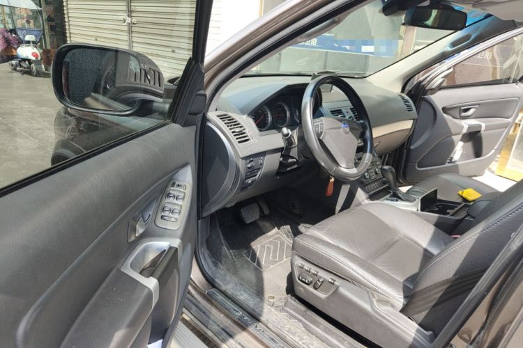 Used Volvo XC Classic 2014 T5 Luxury Edition Driver Seat