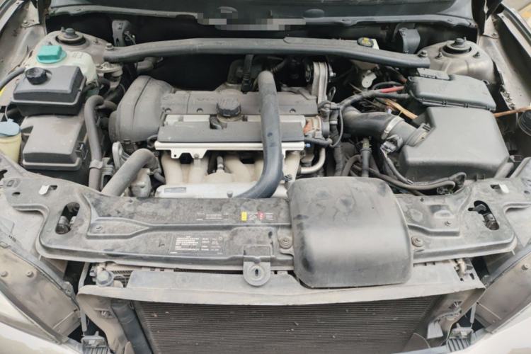 Used Volvo XC Classic 2014 T5 Luxury Edition Engine Bay
