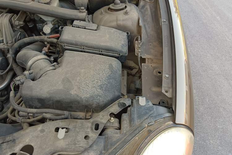 Used Volvo XC Classic 2014 T5 Executive Edition Engine Bay Left
