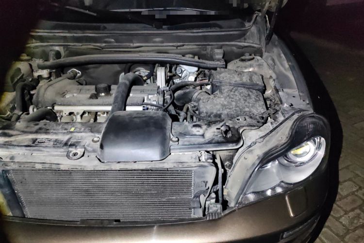 Used Volvo XC Classic 2014 T5 Luxury Edition Engine Bay Left