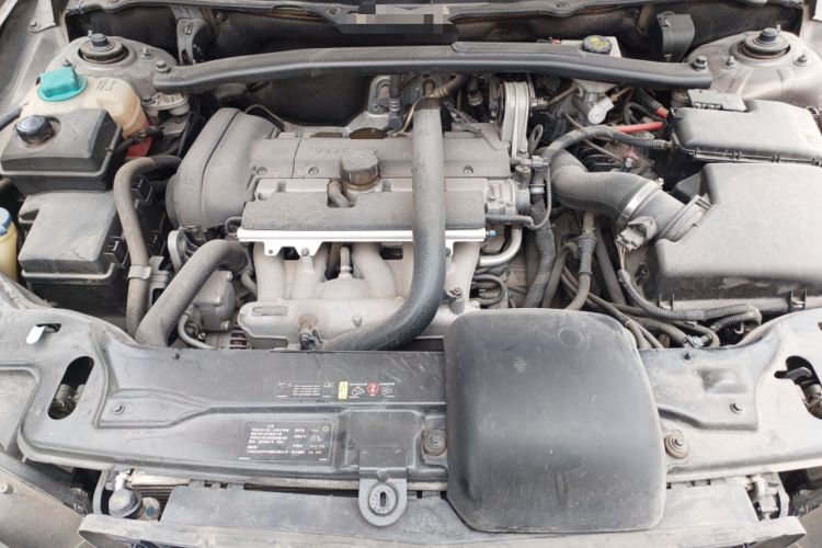 Used Volvo XC Classic 2014 T5 Luxury Edition Engine Bay