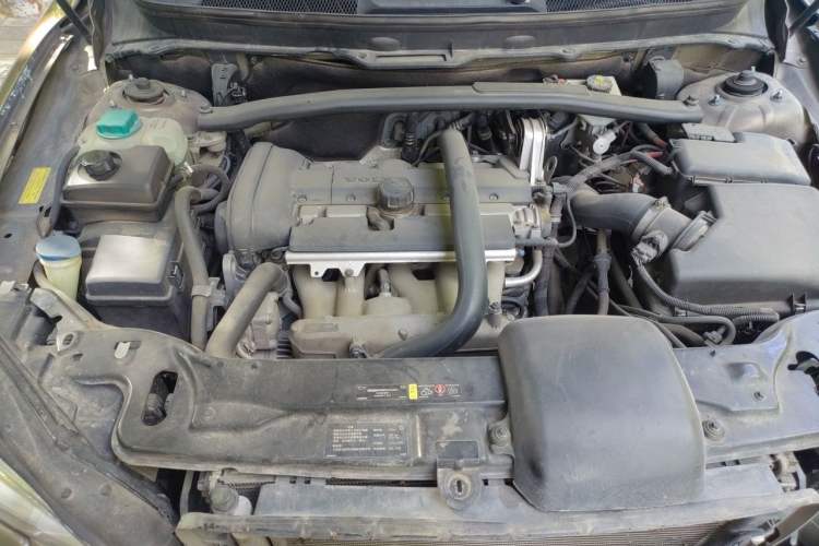 Used Volvo XC Classic 2014 T5 Luxury Edition Engine Bay