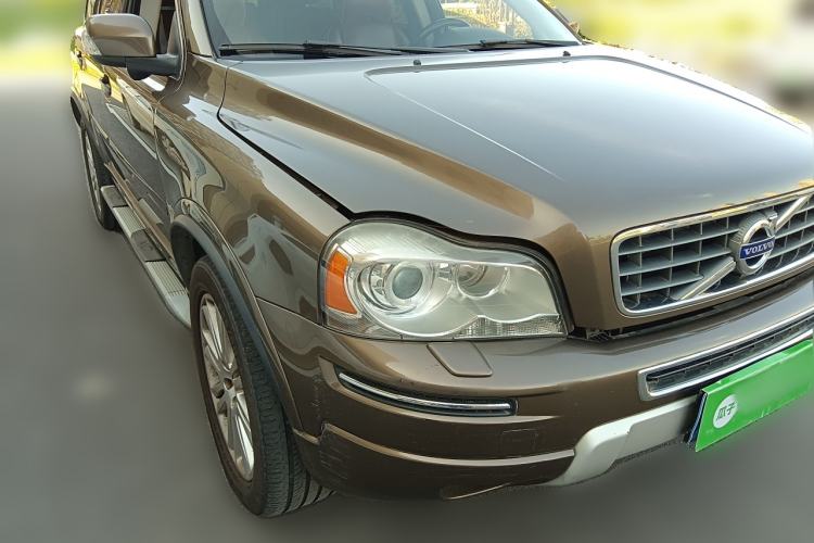 Used Volvo XC Classic 2014 T5 Executive Edition Front Right 45 Deg
