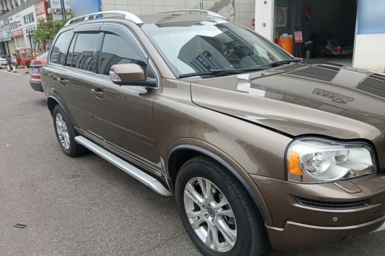 Used Volvo XC Classic 2014 T5 Luxury Edition Front Right 45 Deg