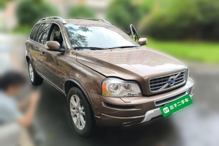 Used Volvo XC Classic 2014 T5 Luxury Edition Front Right 45 Deg