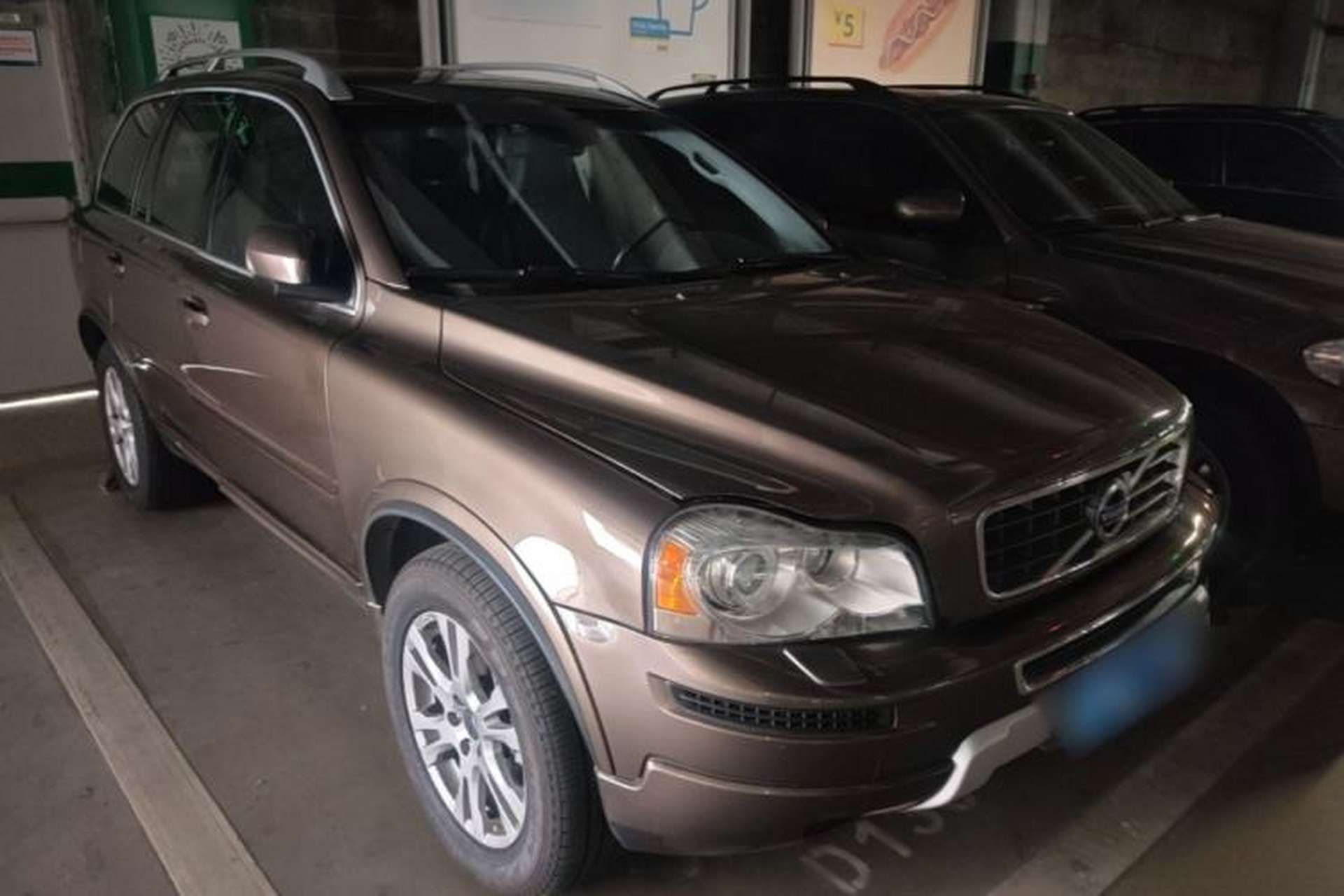 Used Volvo XC Classic 2014 T5 Luxury Edition Front Right 45 Deg