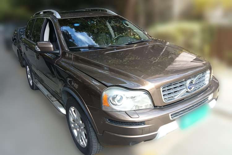 Used Volvo XC Classic 2014 T5 Luxury Edition Front Right 45 Deg