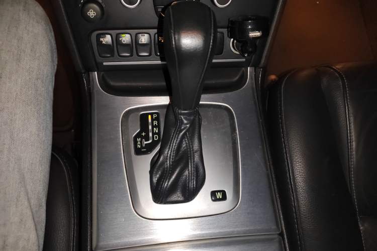 Used Volvo XC Classic 2014 T5 Luxury Edition Gear Lever