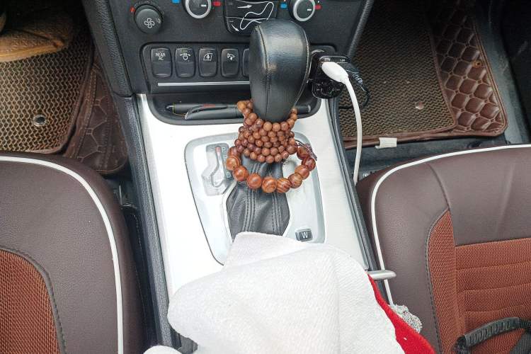 Used Volvo XC Classic 2014 T5 Luxury Edition Gear Lever