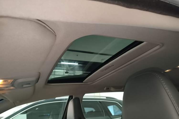 Used Volvo XC Classic 2014 T5 Luxury Edition Headliner