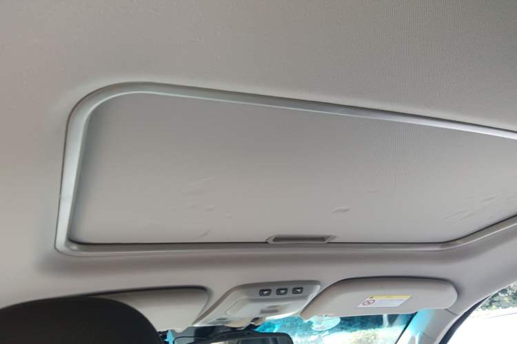Used Volvo XC Classic 2014 T5 Luxury Edition Headliner