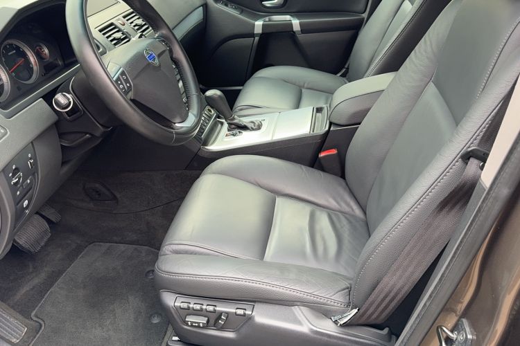 Used Volvo XC Classic 2014 T5 Luxury Edition Interior 1