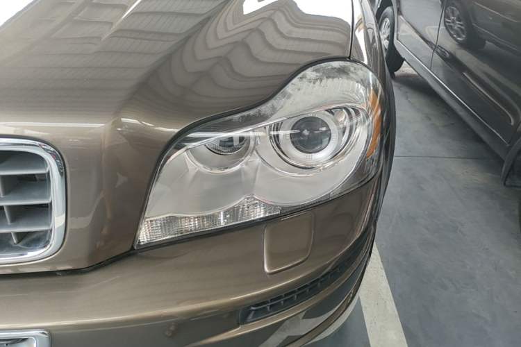 Used Volvo XC Classic 2014 T5 Luxury Edition Left Front Headlight