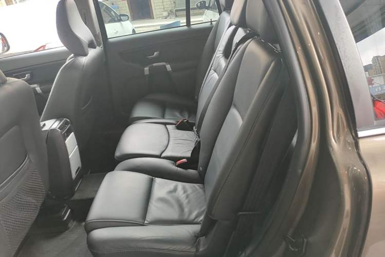 Used Volvo XC Classic 2014 T5 Luxury Edition Left Rear Seat